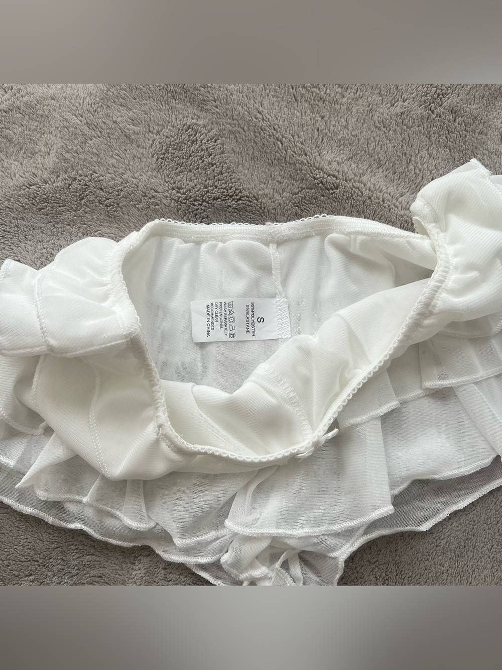 White Bloomer Ruffle Shorts - Picture 3 of 4